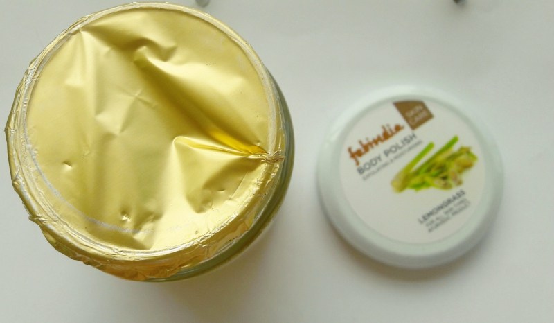 Fabindia Body Polish Lemongrass Review Open lid