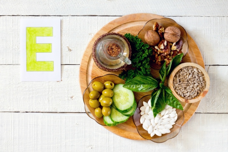 Foods containing vitamin E walnuts, sunflower seeds, sunflower oil, herbs, pumpkin seeds, olives, cucumbers