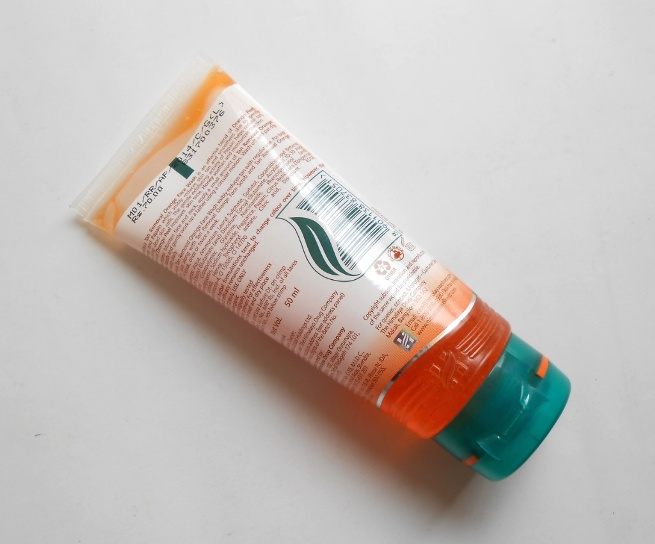 Himalaya Tan Removal Orange Face Wash tube