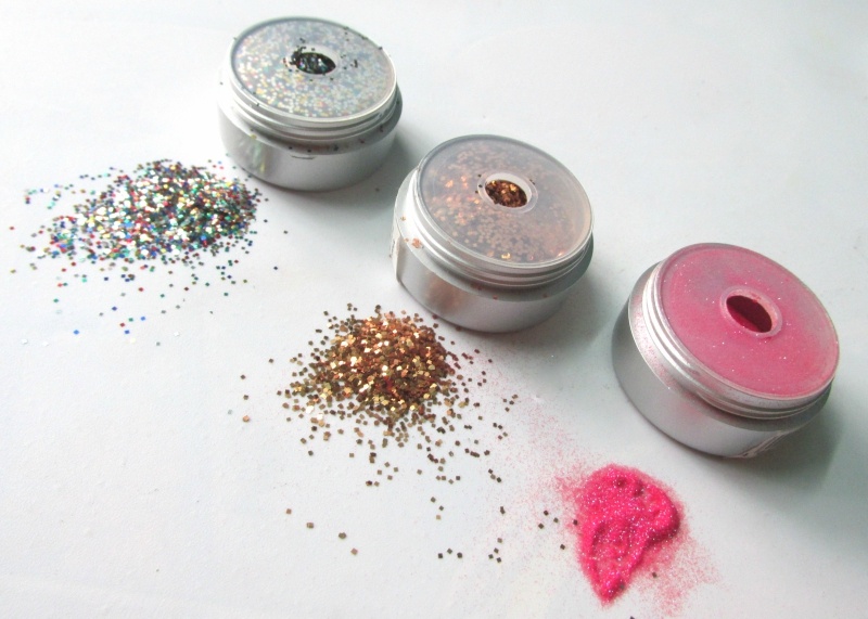 Kryolan Polyester Glitter Pastel Red Review Three glitters