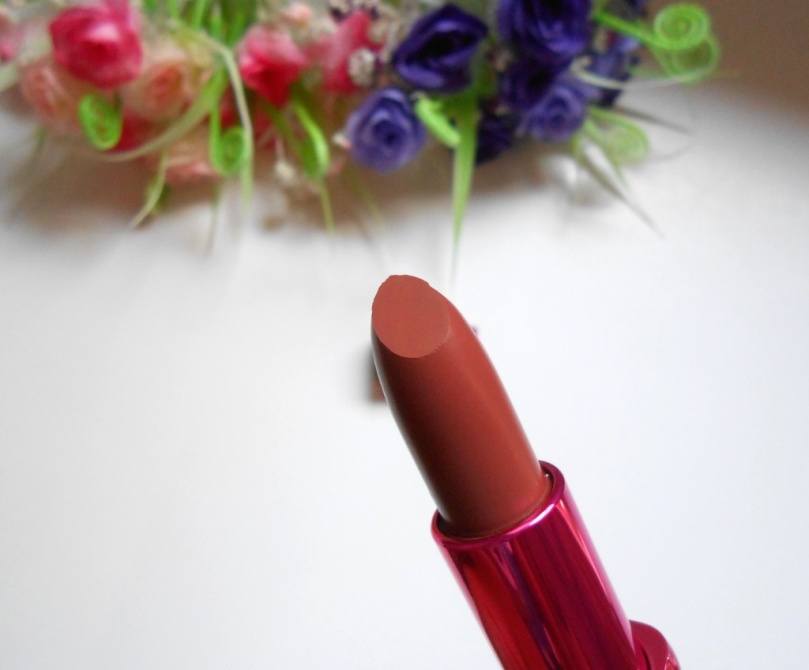 Loreal Paris Rouge Magique Lipstick Beige Reveur Review