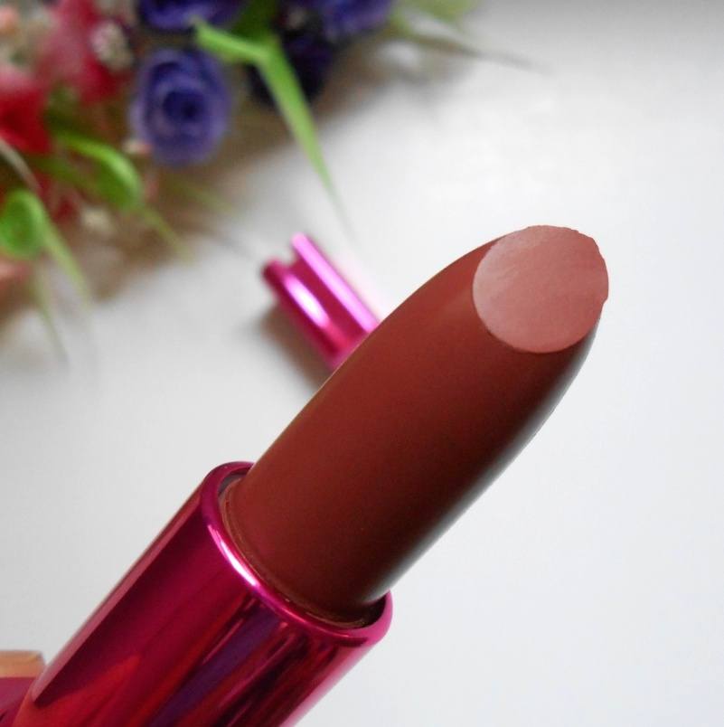 Loreal Paris Rouge Magique Lipstick Beige Reveur bullet