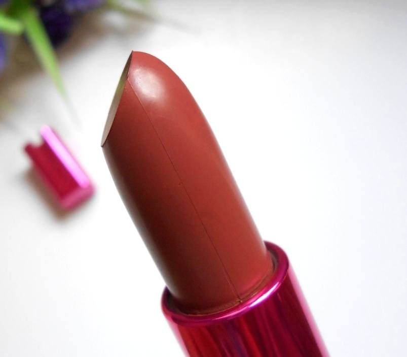 Loreal Paris Rouge Magique Lipstick Beige Reveur lipstick bullet