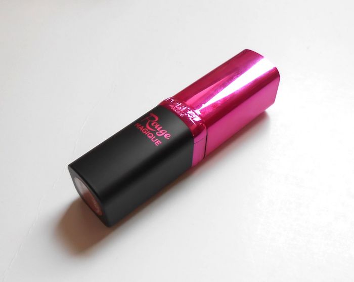 Loreal Paris Rouge Magique Lipstick Cashmere Delicate outer packaging