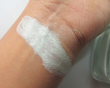 L’Oreal Paris Pure Clay Purify and Mattify Mask Swatch