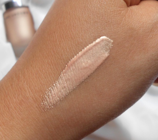Marc Jacobs Dew You Dew Drops Coconut Gel Highlighter swatch on hand