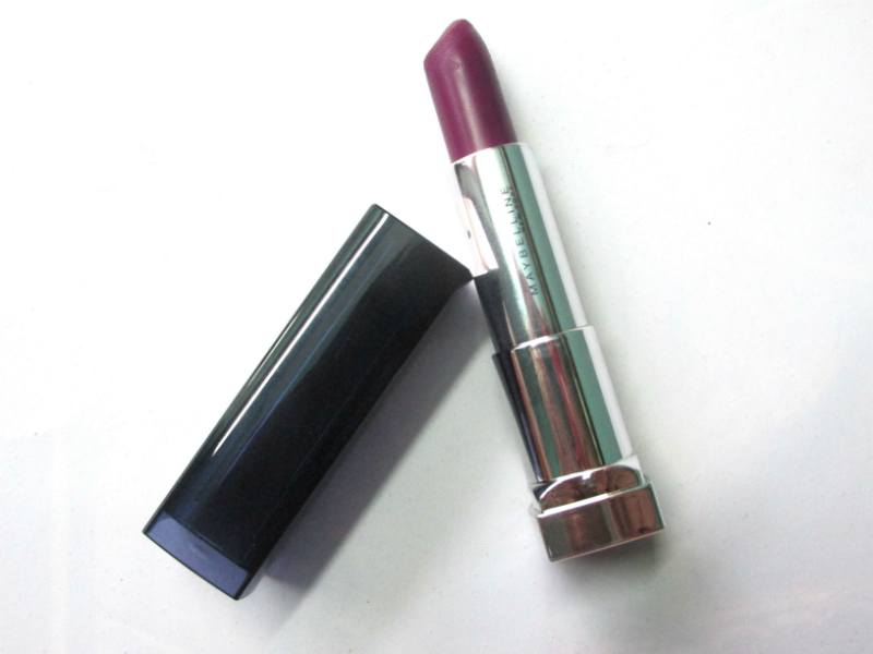 Maybelline New York Color Sensational The Loaded Bolds Lipstick Fearless Purple Review Open side cap