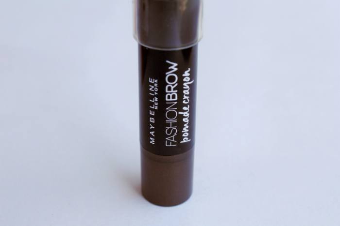 Maybelline New York Fashion Brow Pomade Crayon Soft Brown Review Packaging close up
