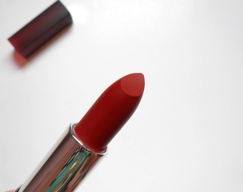 Maybelline The Powder Mattes Colorsensational Lipstick Noir Red Review