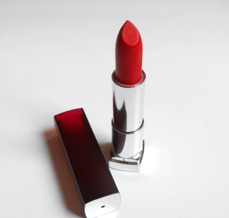 Maybelline The Powder Mattes by Color Sensational Reddy Red Lipstick open