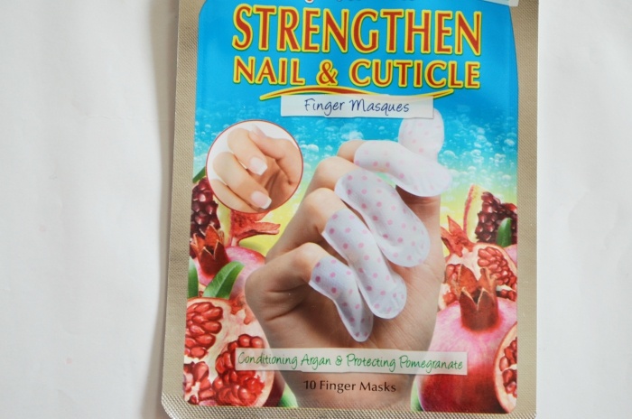 Montagne Jeunesse Heaven Strengthen Nail and Cuticle Finger Masques Review Packaging
