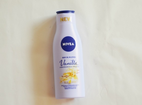 Nivea Oil in Lotion Vanilla and Almond Oil Lotion Review