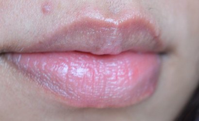 Sol de Janeiro Brazilian Kiss Cupuacu Lip Butter lip swatch