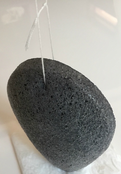 The Face Shop Charcoal and Konjac Cleansing Puff Review Side view