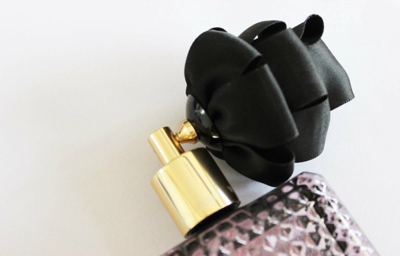 Victoria’s Secret Scandalous Eau De Parfum Review Spray ribbon