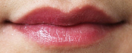 Victoria’s Secret Minty Shine Lip Gloss Review Lip swatch