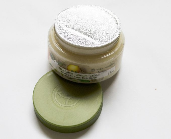 Yves Rocher Mandarin Lemon Cedar Energizing Sugar Body Scrub packaging