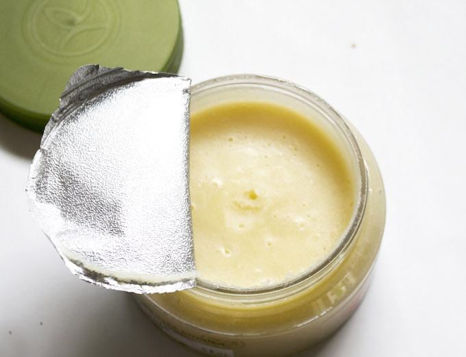 Yves Rocher Mandarin Lemon Cedar Energizing Sugar Body Scrub tub