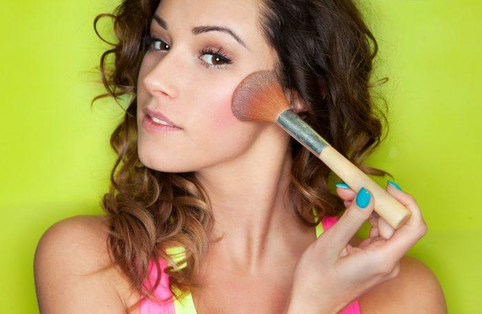 how-to-apply-blush-700x456