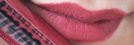 Australis Cosmetics Velourlips Matte Lip Cream Doo-Bai Review Lip Swatch 1