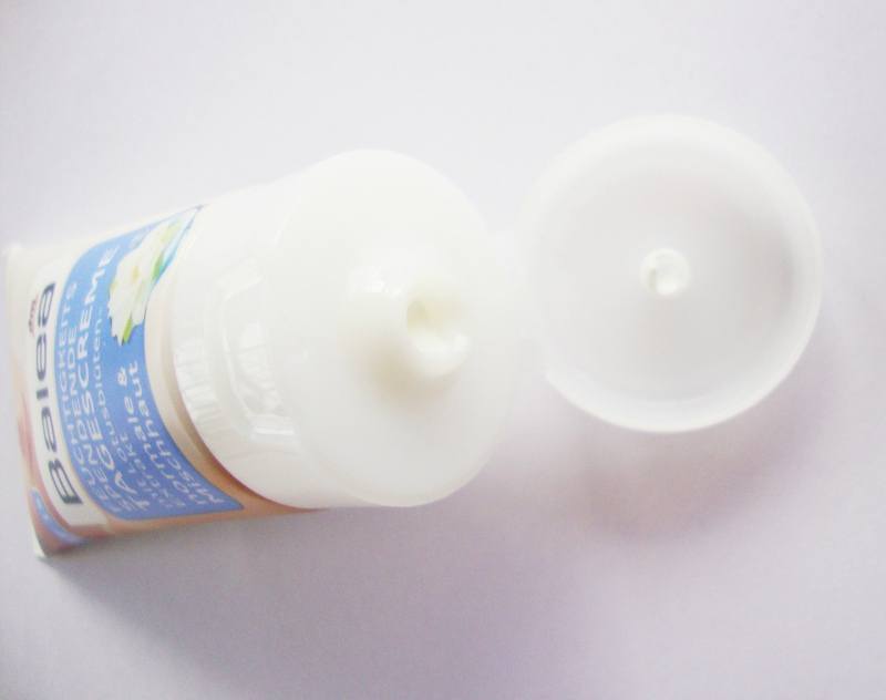 Balea Moisturizing Day Cream with SPF 15 Review Open Cap