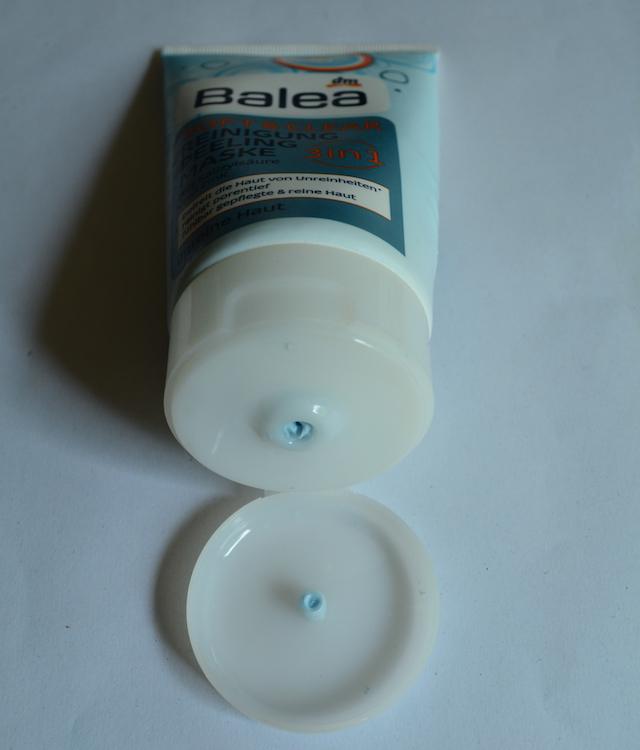 Balea Soft and Clear Cleansing Peeling Mask 3 in 1 cap