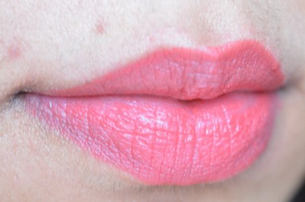 Buxom Big and Sexy Bold Gel Lipstick Evocative Petal swatch on lips