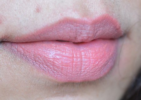 Buxom Big and Sexy Bold Gel Lipstick Sinful Cinnamon lip swatch