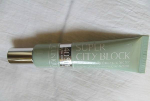 Clinique+Super+City+Block+Oil+Free+Daily+Face+Protector+SPF+40+Review