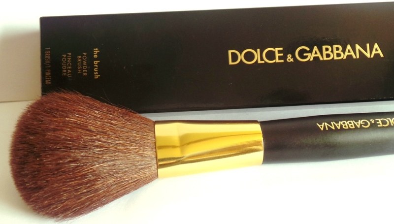 Dolce and Gabbana Powder Brush Review