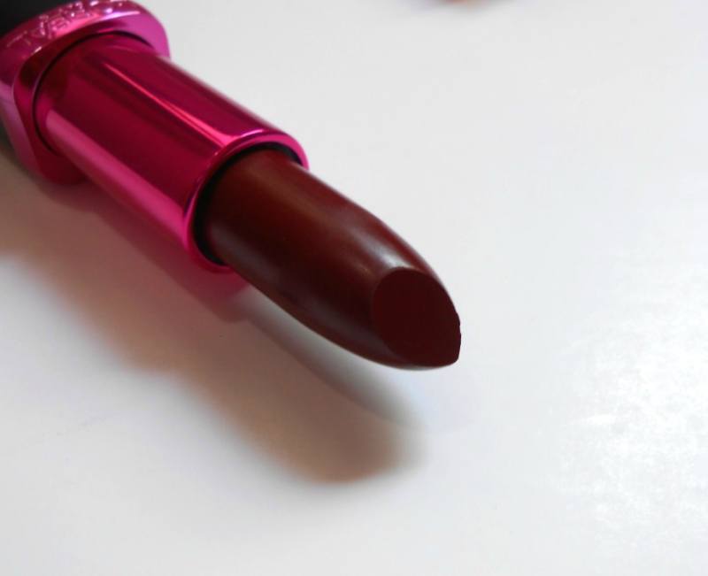LOreal Paris Rouge Magique Lipstick 908 Purple Comtesse Review Bullet Close Up 3