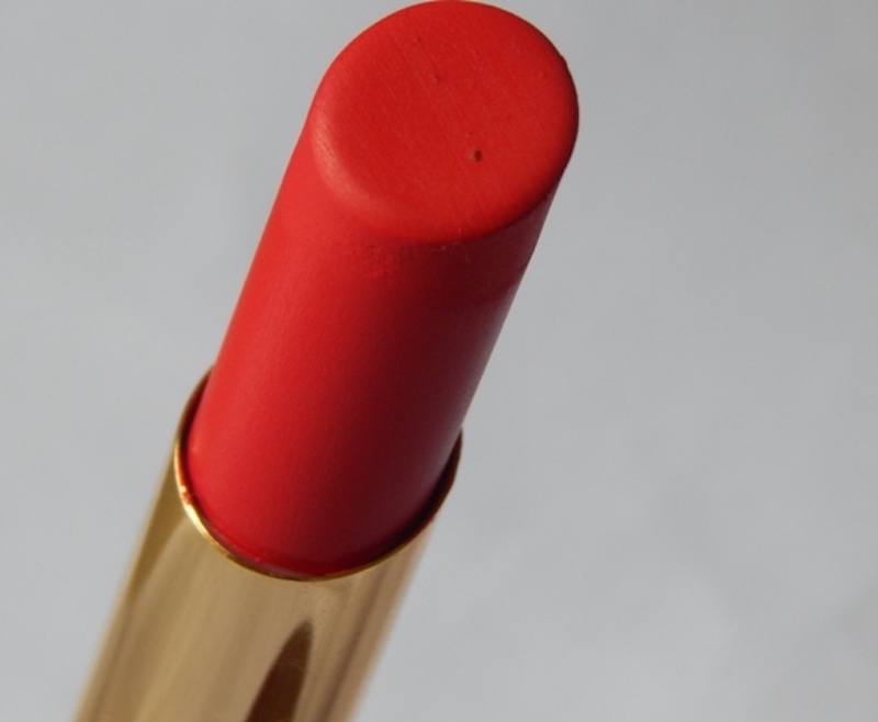 Lakme Primer Matte Lipstick Crimson Cue Review