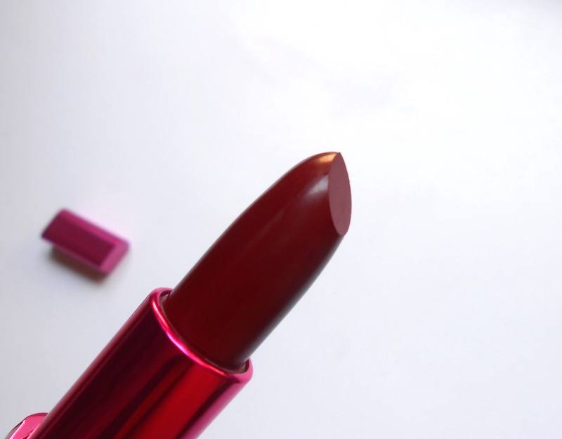 Loreal Paris Rouge Magique Lipstick 909 Royal Veloute Review