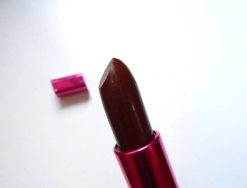 Loreal Paris Rouge Magique Lipstick Miss Chocolate real shade