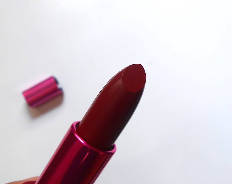 Loreal Paris Rouge Magique Lipstick Royal Veloute Review