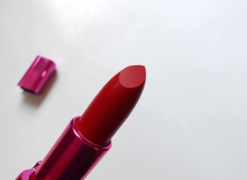 Loreal Paris Rouge Magique Lipstick Scarlet Deja Vu Review