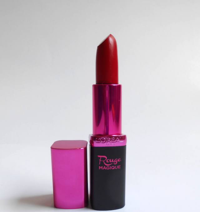 Loreal Paris Rouge Magique Lipstick Scarlet Deja Vu full