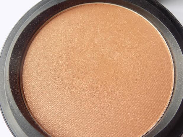 MAC Bronzing Powder Refined Golden | Makeupandbeauty.com