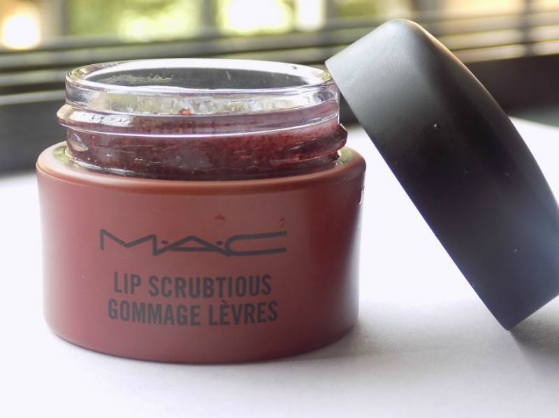 MAC-Lip-Scrubtious-Sweet-Brown-Sugar-Review