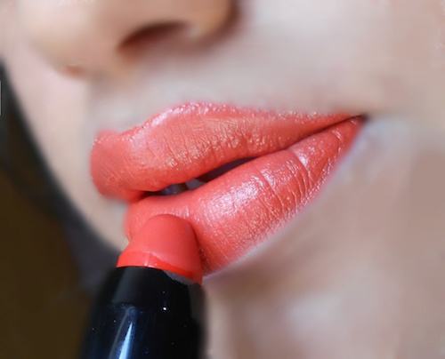 Marc Jacobs Kiss Pop Lip Color Stick Lipstick Crush lip swatch