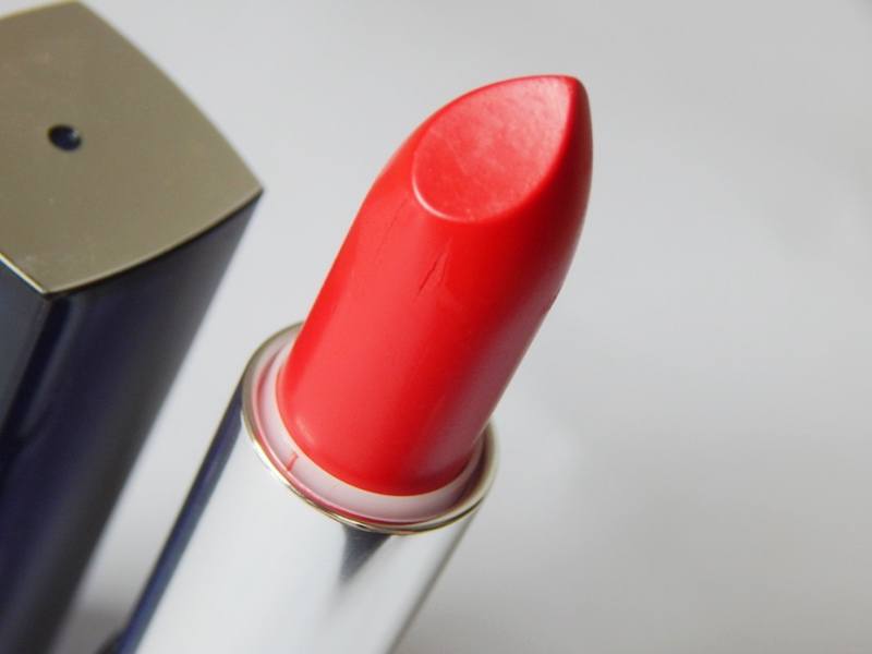 Maybelline The Loaded Bolds by Colorsensational Lipstick Dynamite Red Review