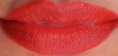 Maybelline The Loaded Bolds by Colorsensational Lipstick Dynamite Red lipstick swatch