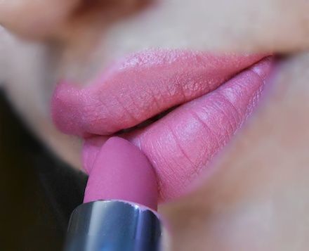 Maybelline The Powder Mattes Colorsensational Mauve It Up Powder Matte Lipstick lip swatch