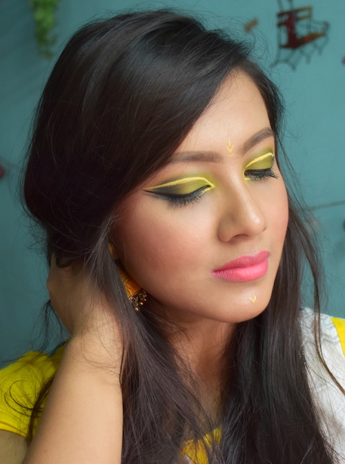 Yellow liner and pink lips