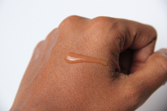 Ahava Mineral Radiance Cleansing Gel swatch on hand