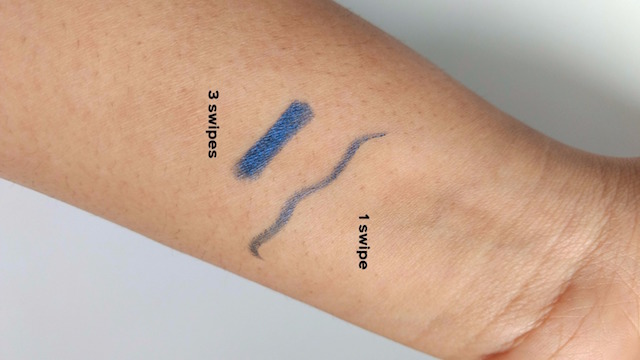 Almay Intense i Color Gel Smooth Liner Navy Marine swatch on hand