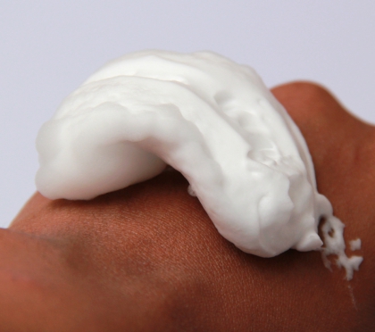 Balea Shaving Foam Silk Protein and Avocado Oil Swatch