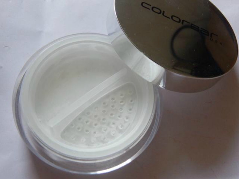 Colorbar-Sheer-Touch-Mattifying-Face-Powder-Review