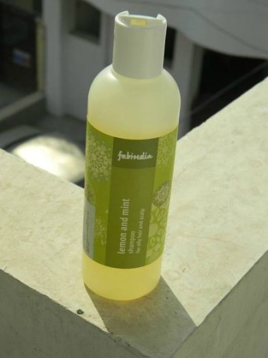FabIndia Lemon Mint Shampoo