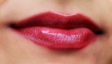 KleanColor Kleanista Lipstick Burnt Sugar Review Lip Swatch